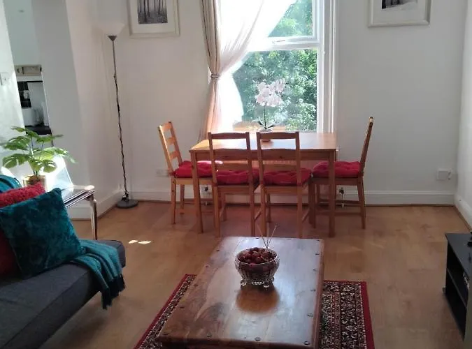 Penge West Retreat