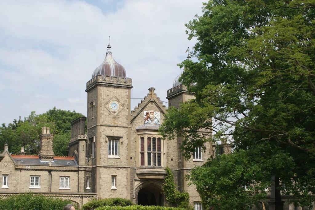 Penge West Retreat